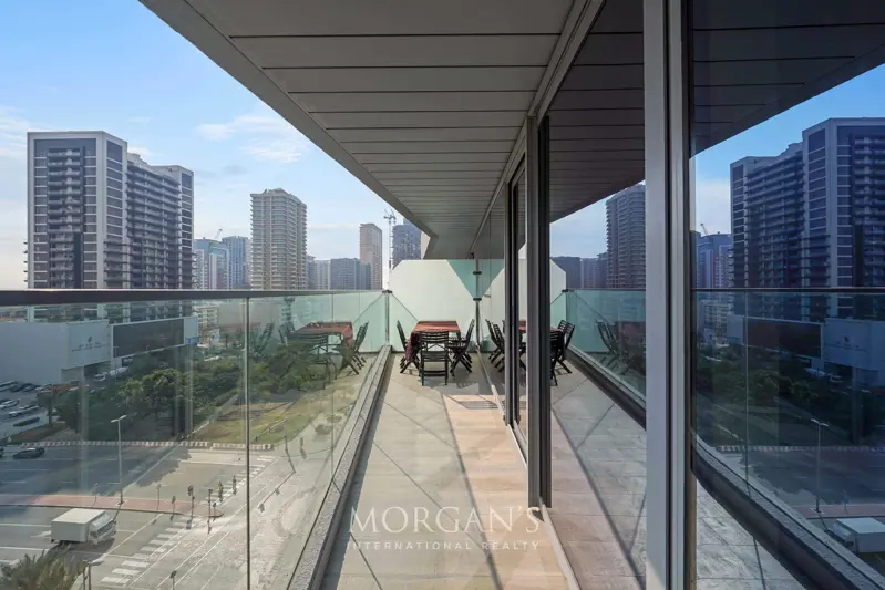 rented-five-hotel-view-unfurnished.webp