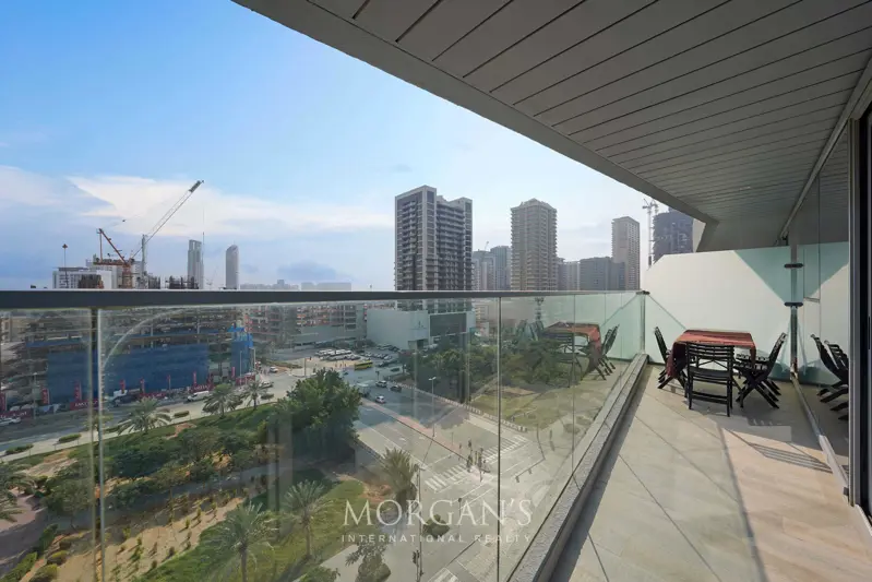 rented-five-hotel-view-unfurnished.webp