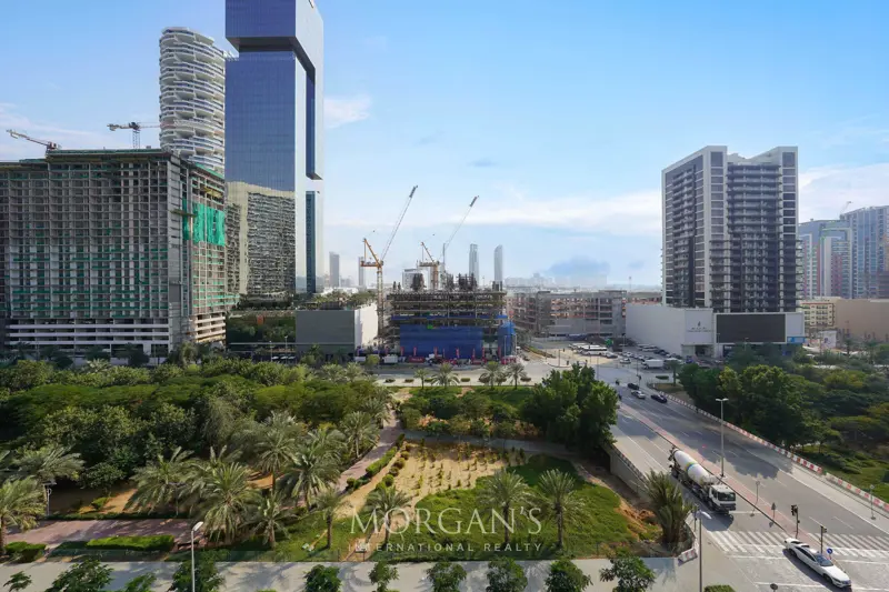rented-five-hotel-view-unfurnished.webp