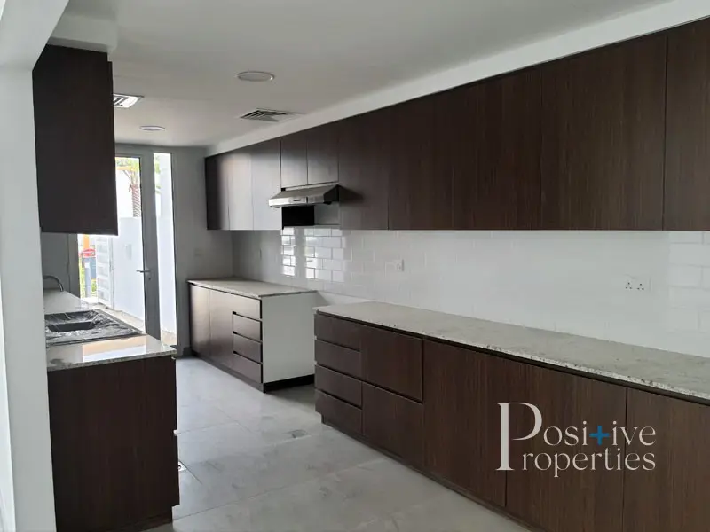 semi-detached-single-row-5br-pool-view.webp