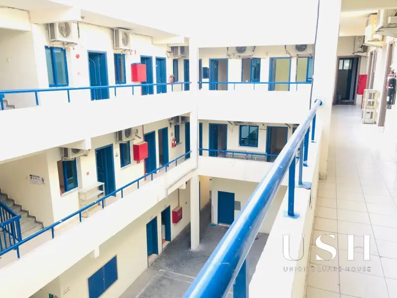 small-camp-10-rooms-6-person-near-grand-mall-1.webp
