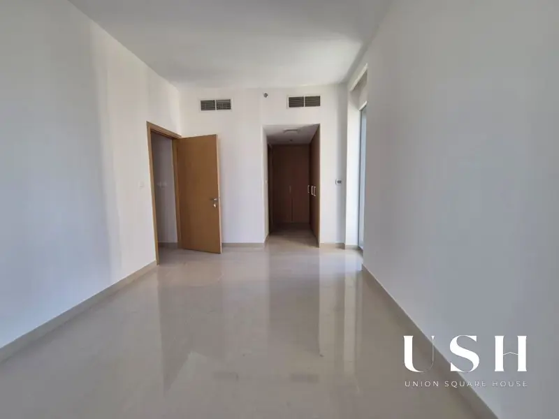 spacious-2br-canal-viewavailable-from-march1st-1.webp