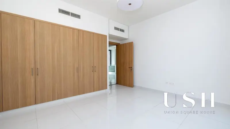 spacious-4brm-ready-to-move-in-prime-location-1.webp
