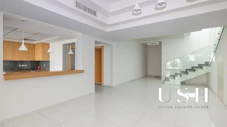 spacious-4brm-ready-to-move-in-prime-location.webp