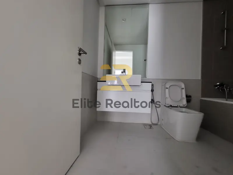 spacious-and-bright-brand-new-1-bed.webp