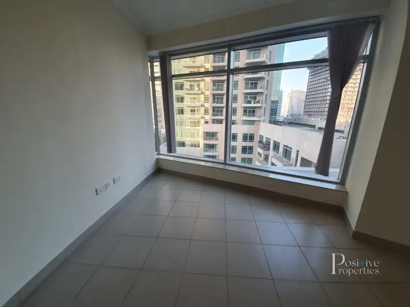 spacious-balcony-and-beautiful-apartment-reduced.webp