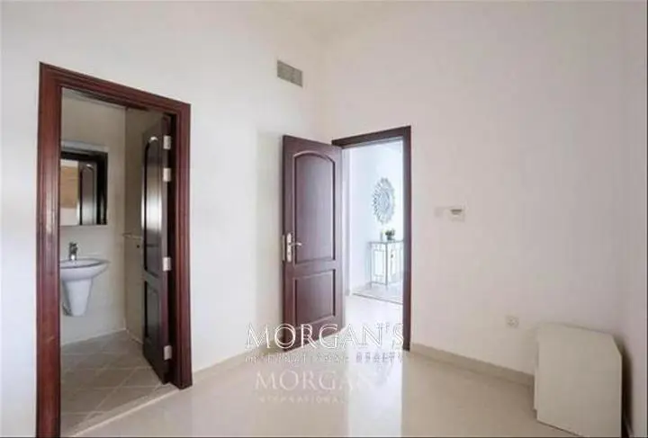 spacious-layout-4-bedroom-premium-location.webp