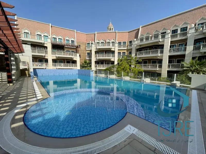 spacious-layout-elegant-1br-unfurnished-road-view.webp