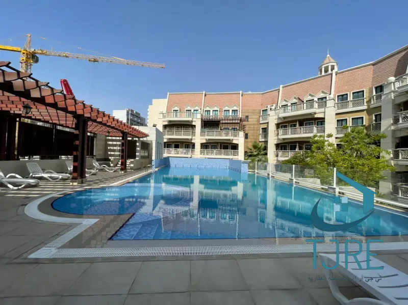 spacious-layout-elegant-1br-unfurnished-road-view.webp