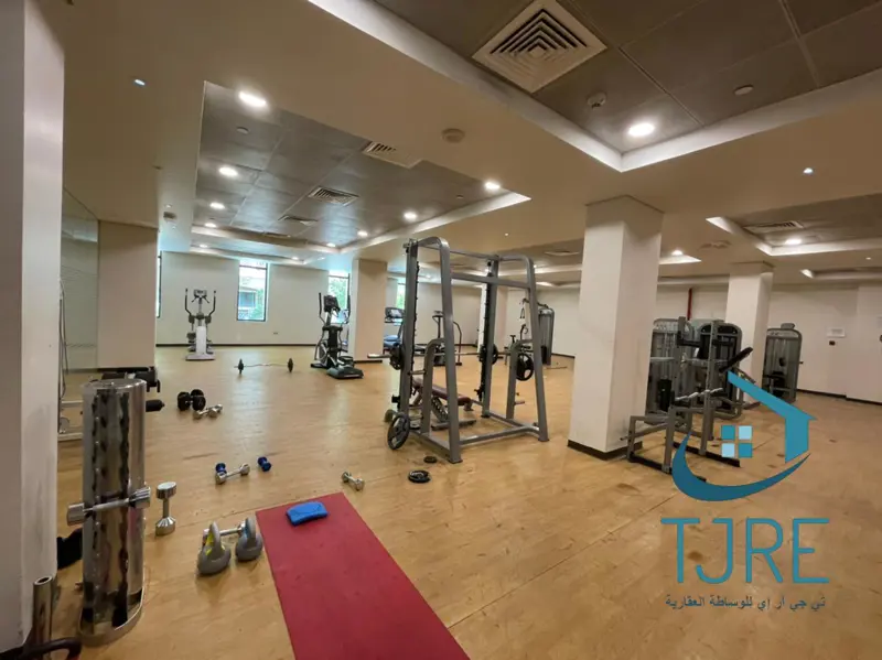 spacious-layout-elegant-1br-unfurnished-road-view.webp