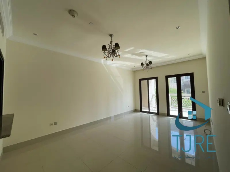 spacious-layout-elegant-1br-unfurnished-road-view.webp