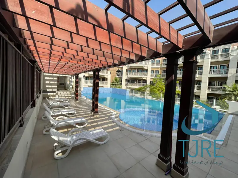 spacious-layout-elegant-1br-unfurnished-road-view.webp