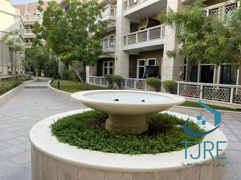 spacious-layout-elegant-1br-unfurnished-road-view.webp