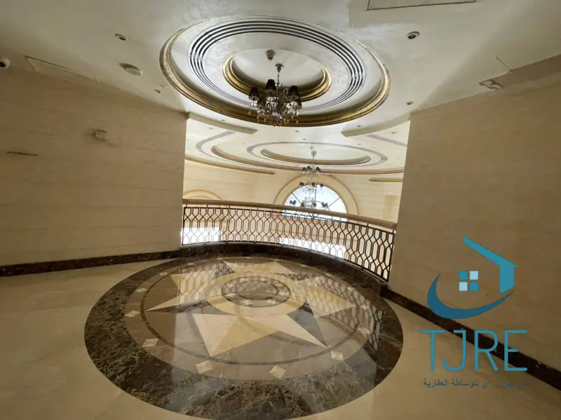 spacious-layout-elegant-1br-unfurnished-road-view.webp