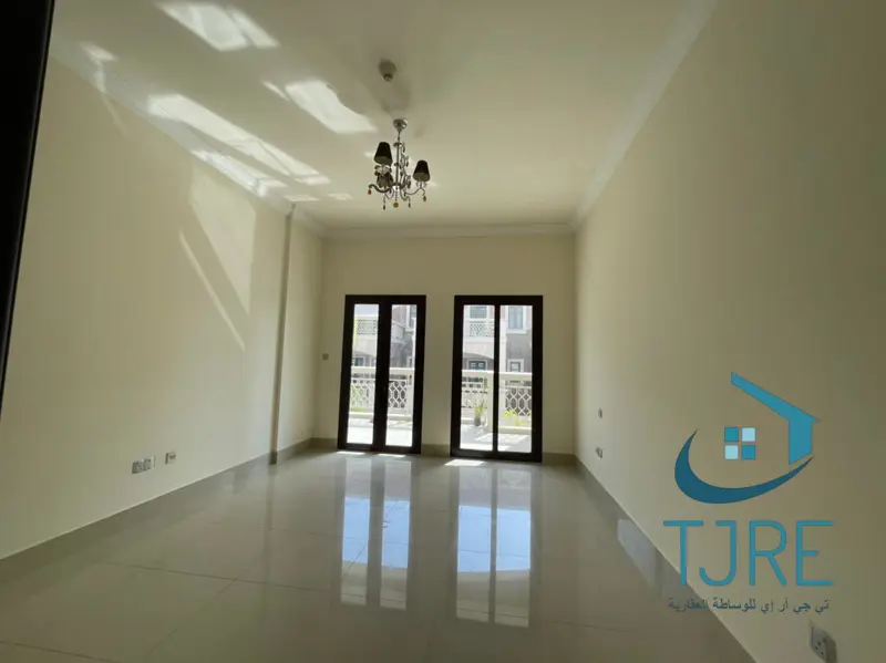 spacious-layout-elegant-1br-unfurnished-road-view.webp