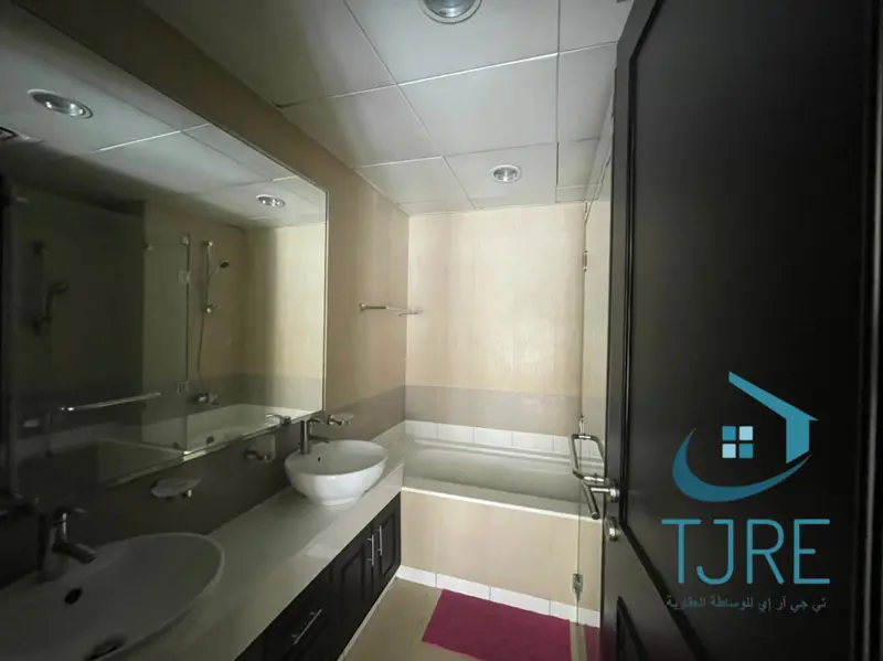 spacious-layout-elegant-1br-unfurnished-road-view.webp