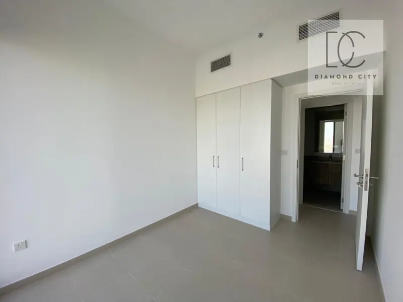 spacious-layout-i-park-views-i-high-floor.webp