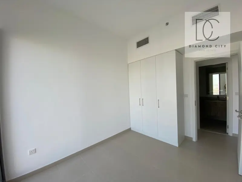 spacious-layout-i-park-views-i-high-floor.webp