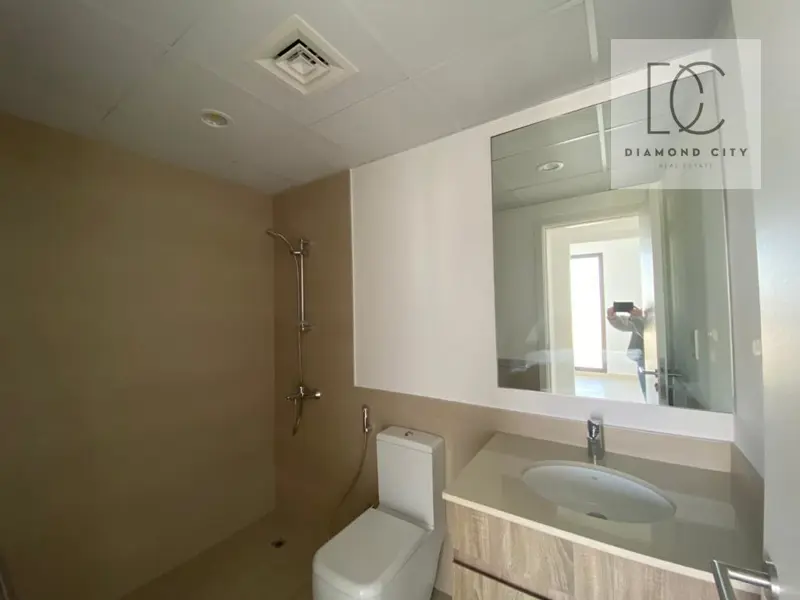 spacious-layout-i-park-views-i-high-floor.webp