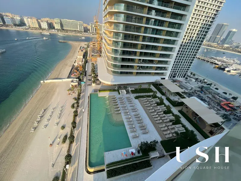 spacious-palm-sea-view-great-location-2.webp