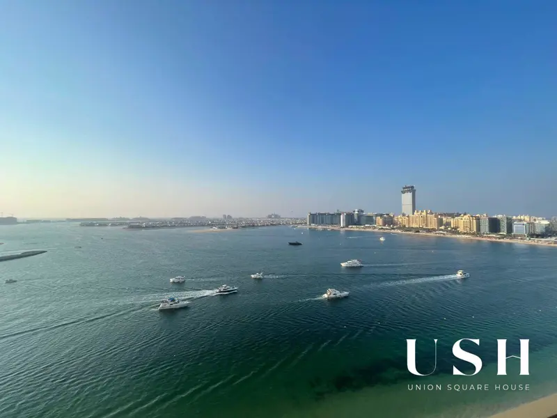 spacious-palm-sea-view-great-location-2.webp