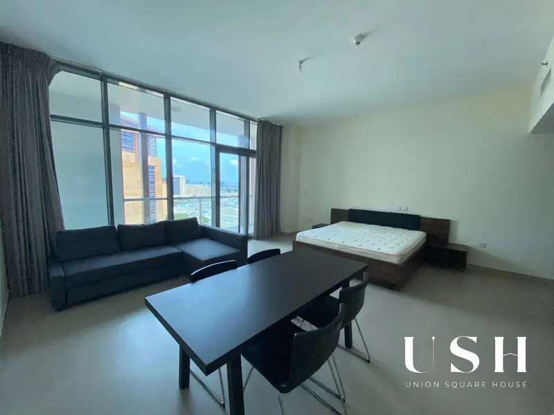 spacious-studio-rented-unit-pool-view-4.webp