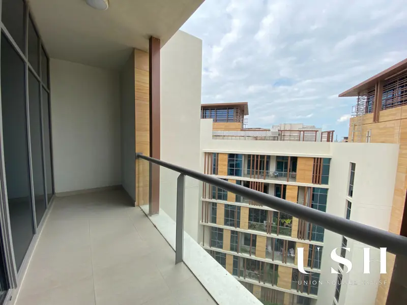 spacious-studio-rented-unit-pool-view-4.webp