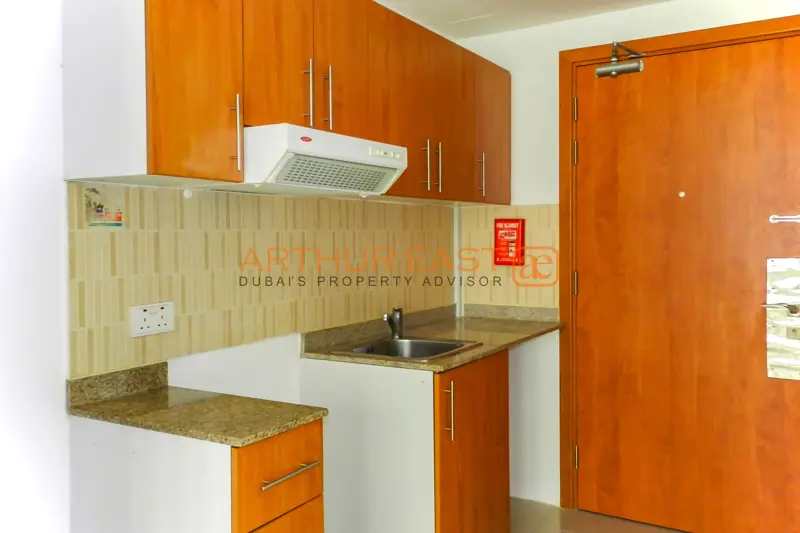 studio-aed-280000-exclusive-property.webp
