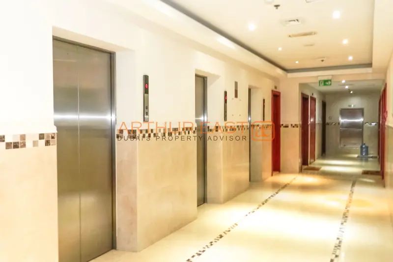 studio-aed-280000-exclusive-property.webp
