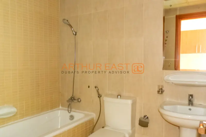 studio-aed-280000-exclusive-property.webp