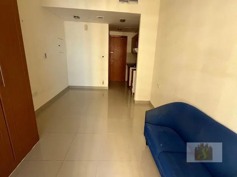 studio-available-now-lakeside-b-dpc.webp