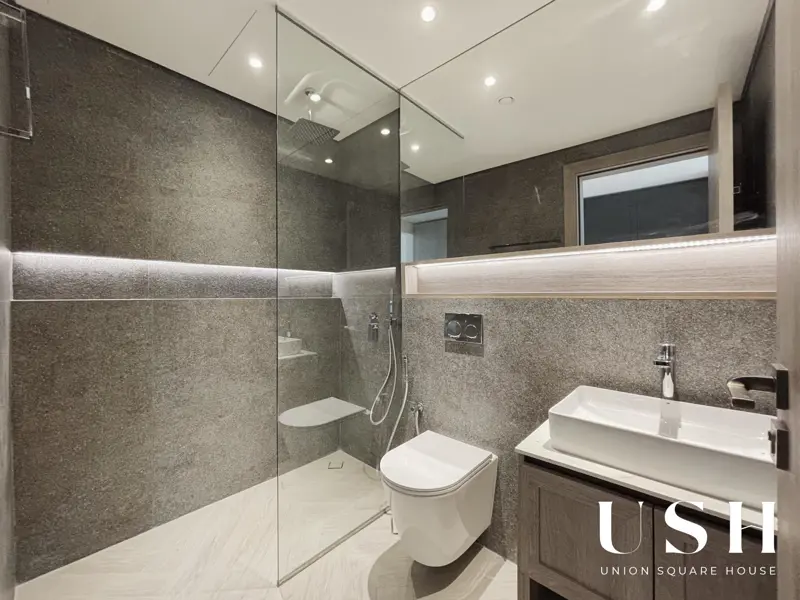 studio-brand-new-spacious-kitchen-appliances.webp