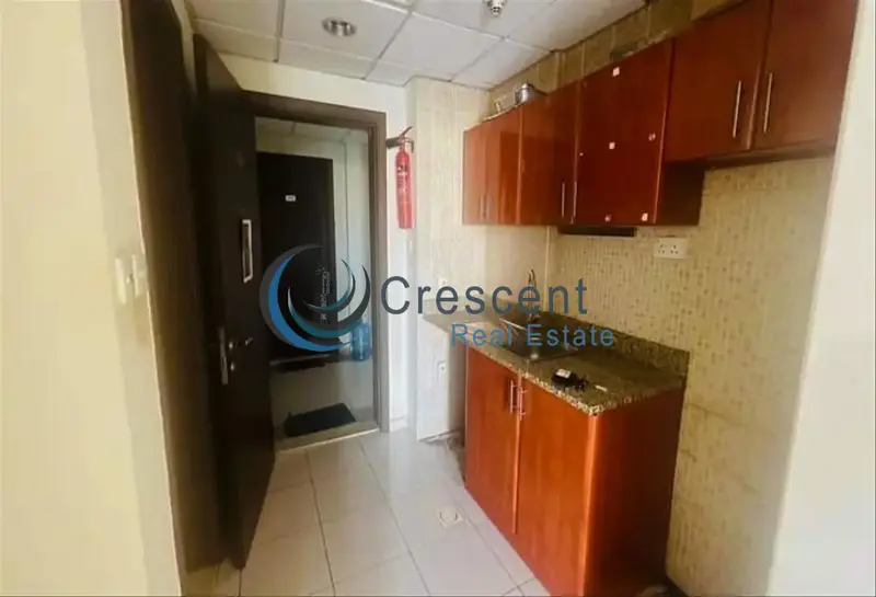 studio-unit-spacious-emirates-cluster.webp