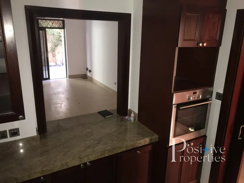 stunning-apartmentchiller-free-unfurnished..webp