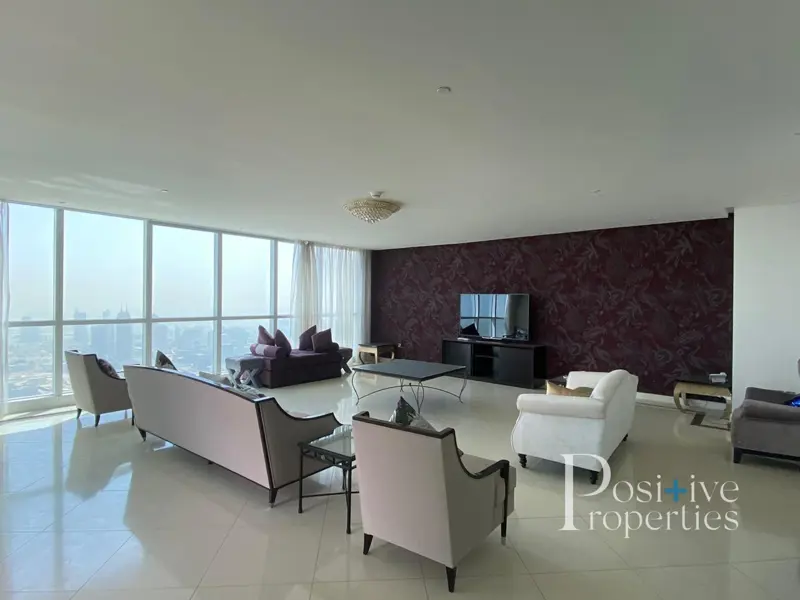 stunning-sea-and-palm-view-penthouse-duplex.webp