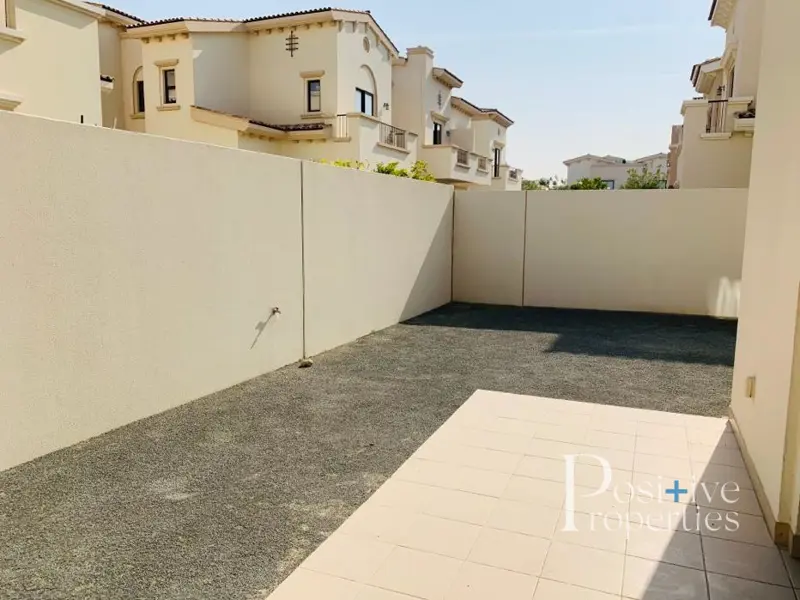 type-2e-private-garden-well-maintained.webp