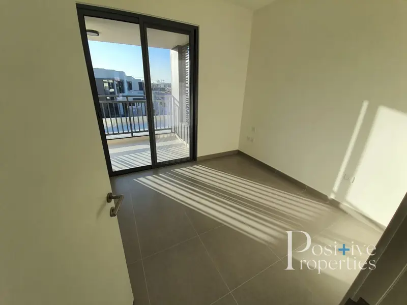 type-3-e-5-bed-ready-to-move-best-price.webp