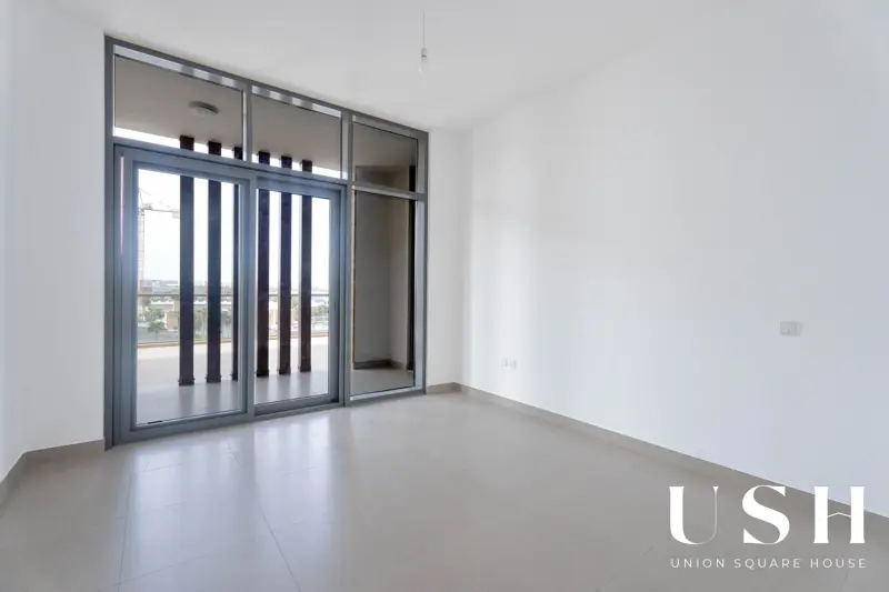 unique-opportunity-largest-3br-full-canal-view-4.webp