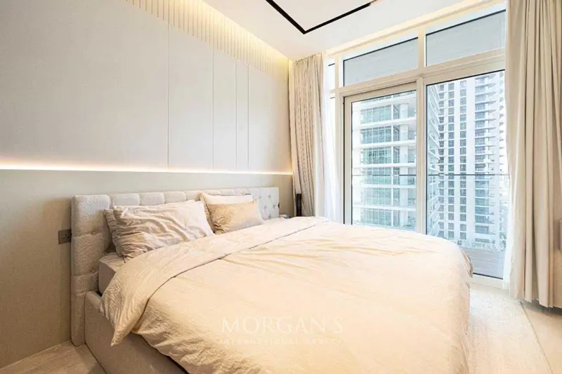 upgraded-and-fully-furnished-corner-unit-2.webp