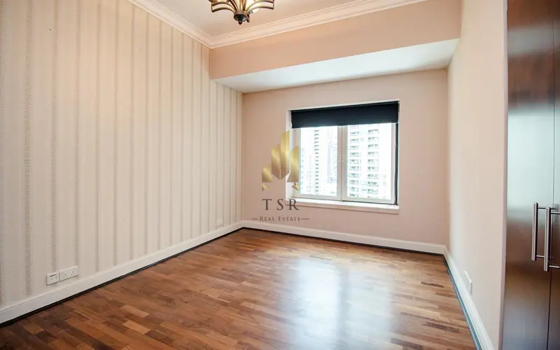 upgraded-unit-maid-room-study-marina-view.webp
