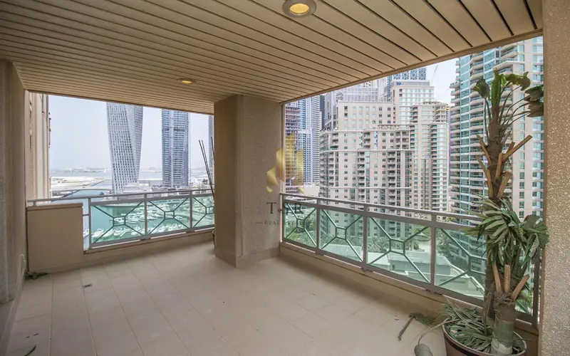 upgraded-unit-maid-room-study-marina-view.webp