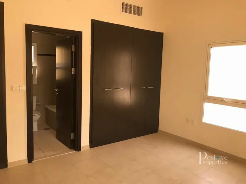 vacant-2br-well-maintained-open-kitchen.webp