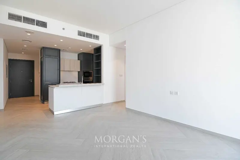 vacant-mid-floor-ready-to-move-open-view-1.webp