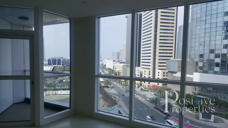 vacant-now-spacious-3-bedroom-maid.webp