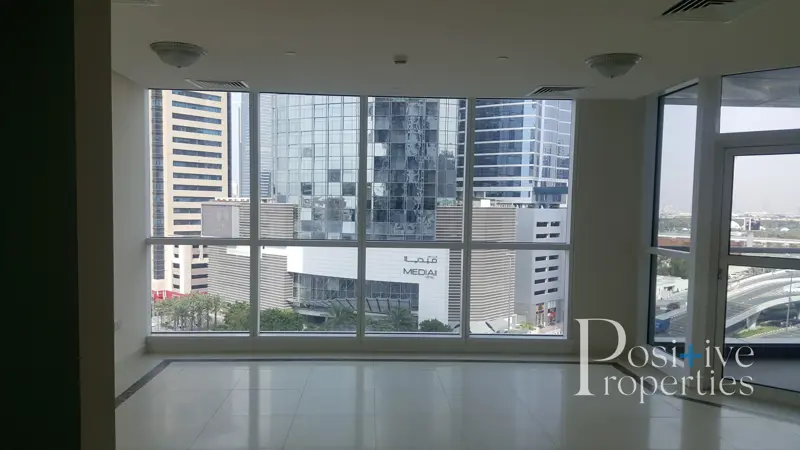 vacant-now-spacious-3-bedroom-maid.webp