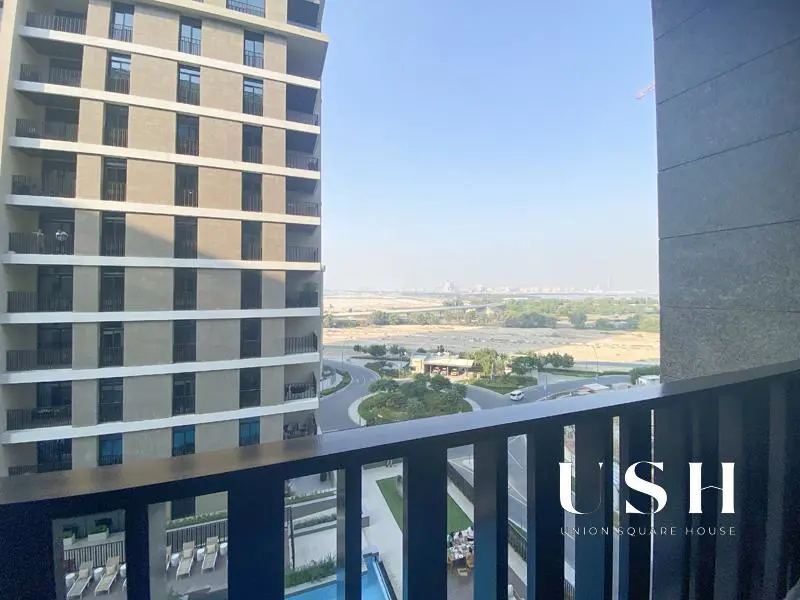 vacant-poolcreek-view-furnished-mbr-2.webp