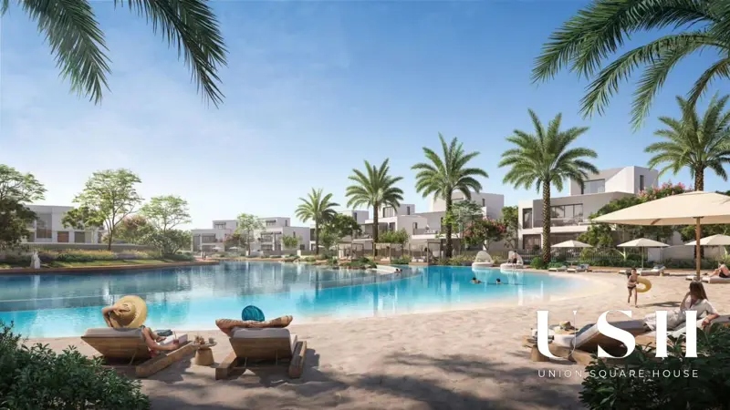 waterfront-villa-motivated-seller-on-the-park-1.webp