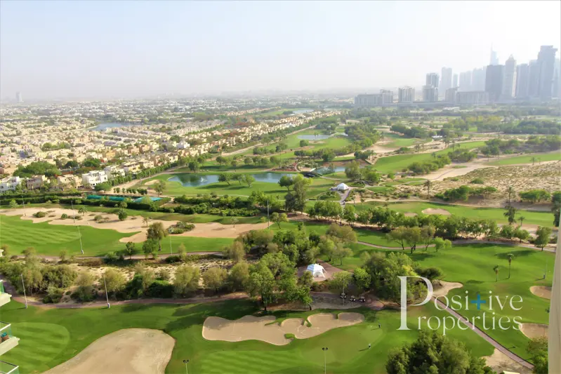 wow-panaromic-view-of-golf-canal-huge-balcony.webp